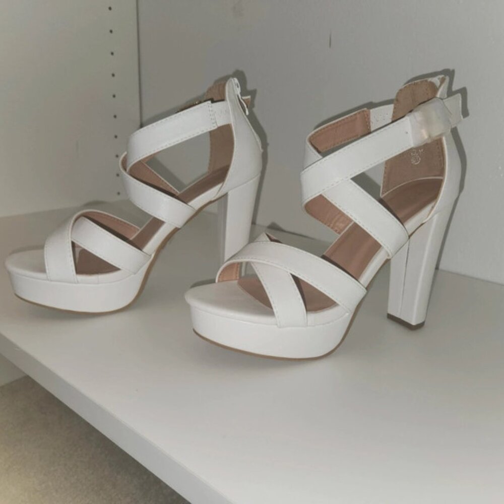 Women strappy white faux leather platform heels